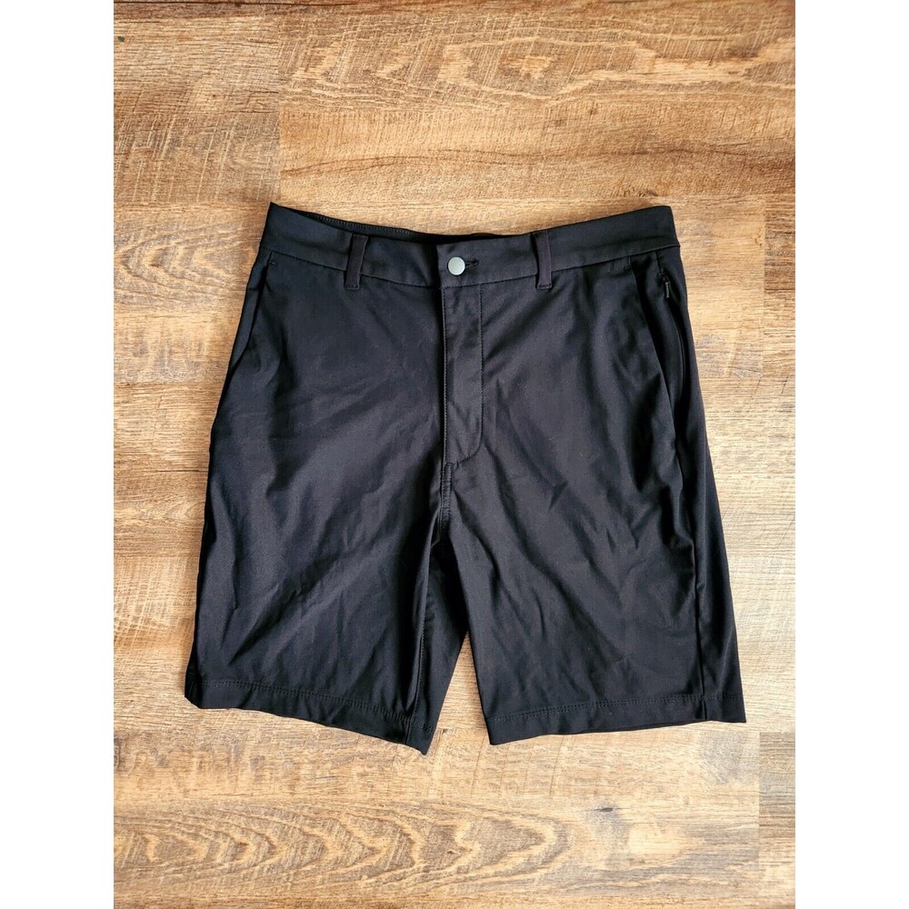 Mens 32 Makers Mark Benton Performance Shorts